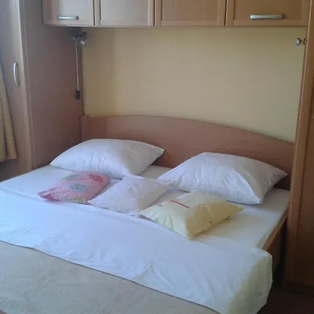 With A Parking Space - 11544