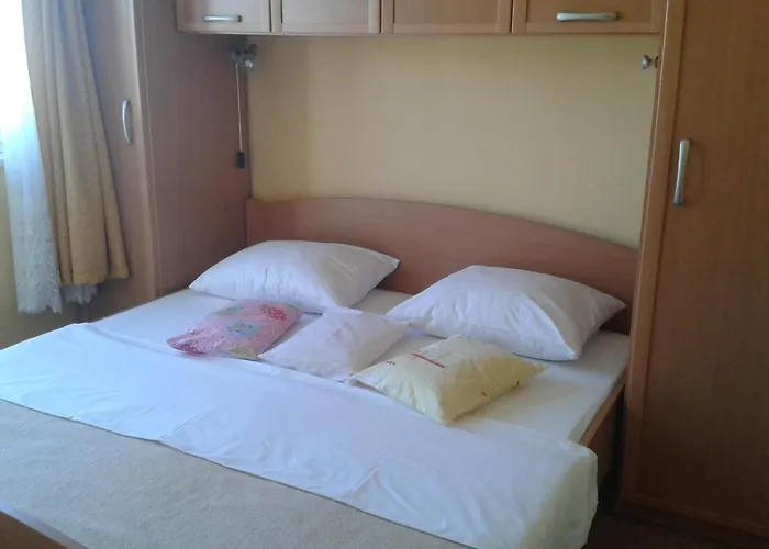 With A Parking Space - 11544